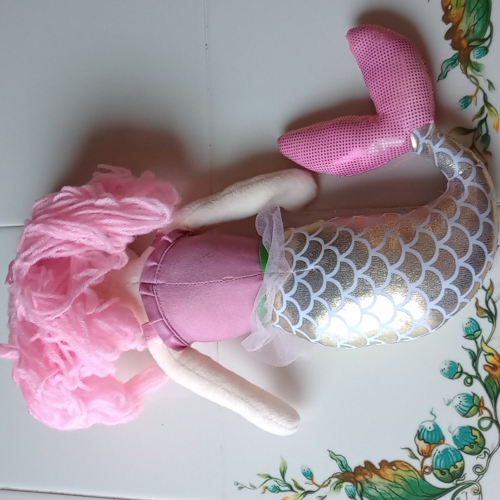 Mermaids 🧜🏻‍♀️🪸🌊  Plush Duo - Picture 7 of 7